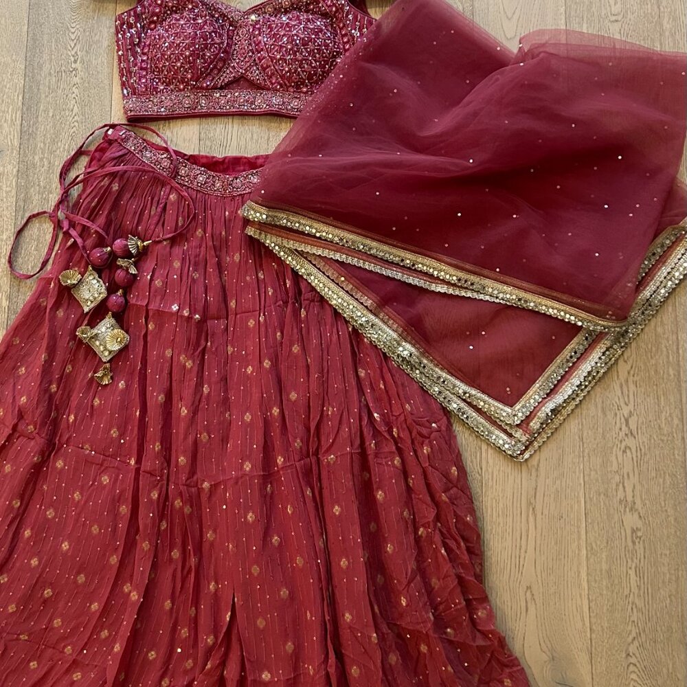 Indian Wedding Dress (Dark Pink): Lehenga Choli w Dupatta